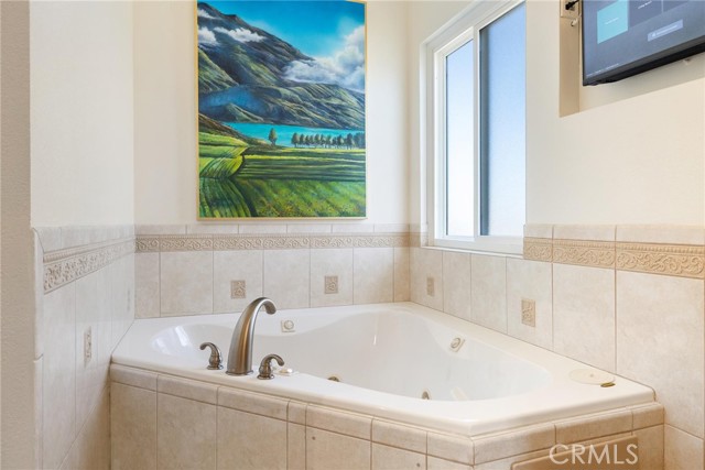 MLS #SR25191621 image #14