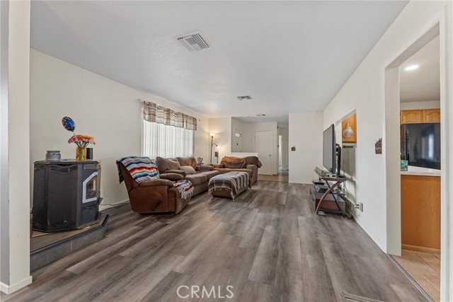 MLS #SR25191643 image #1