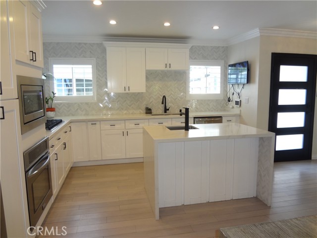 MLS #SR25191655 image #1