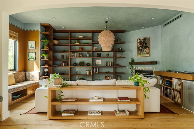 MLS #SR25191804 image #6