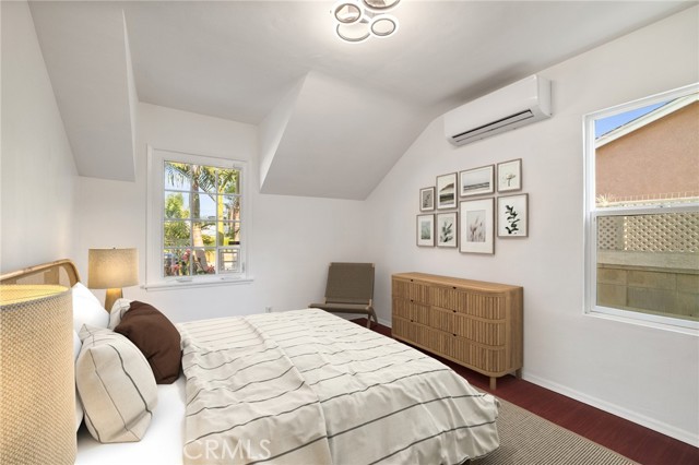 MLS #SR25191940 image #3