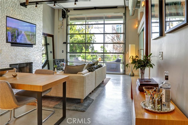 MLS #SR25192205 image #0