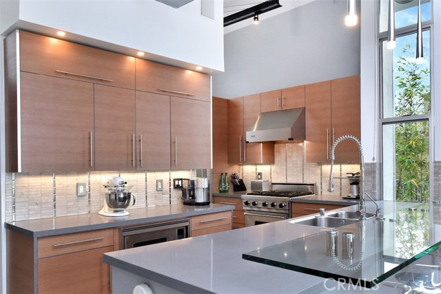 MLS #SR25192205 image #10