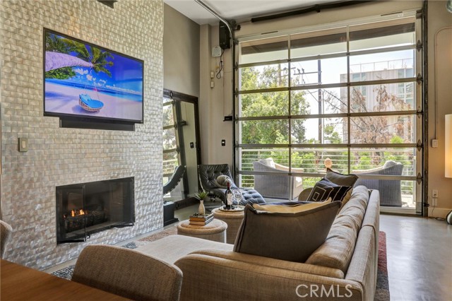 MLS #SR25192205 image #2