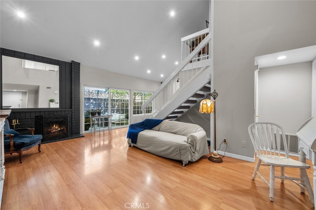 MLS #SR25192251 image #4