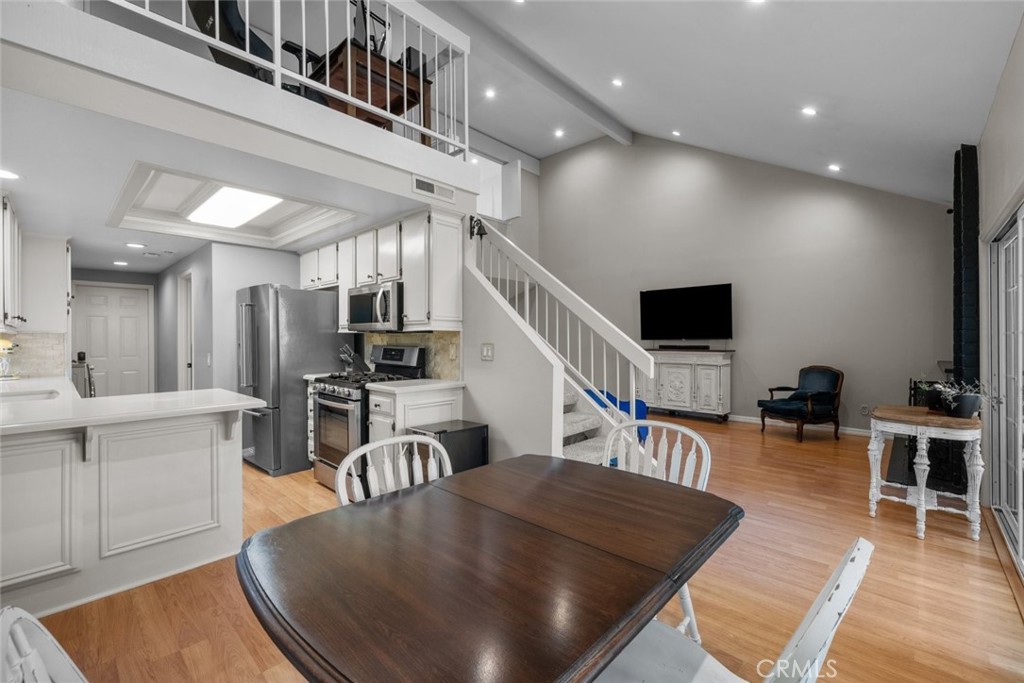 MLS #SR25192251 image #8