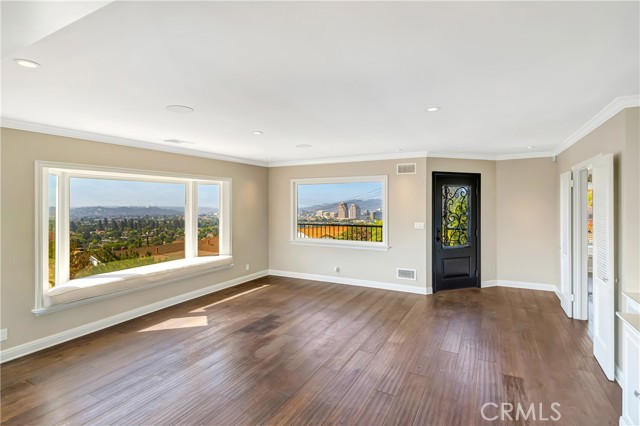 MLS #SR25192296 image #8