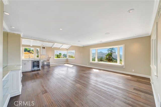 MLS #SR25192296 image #9