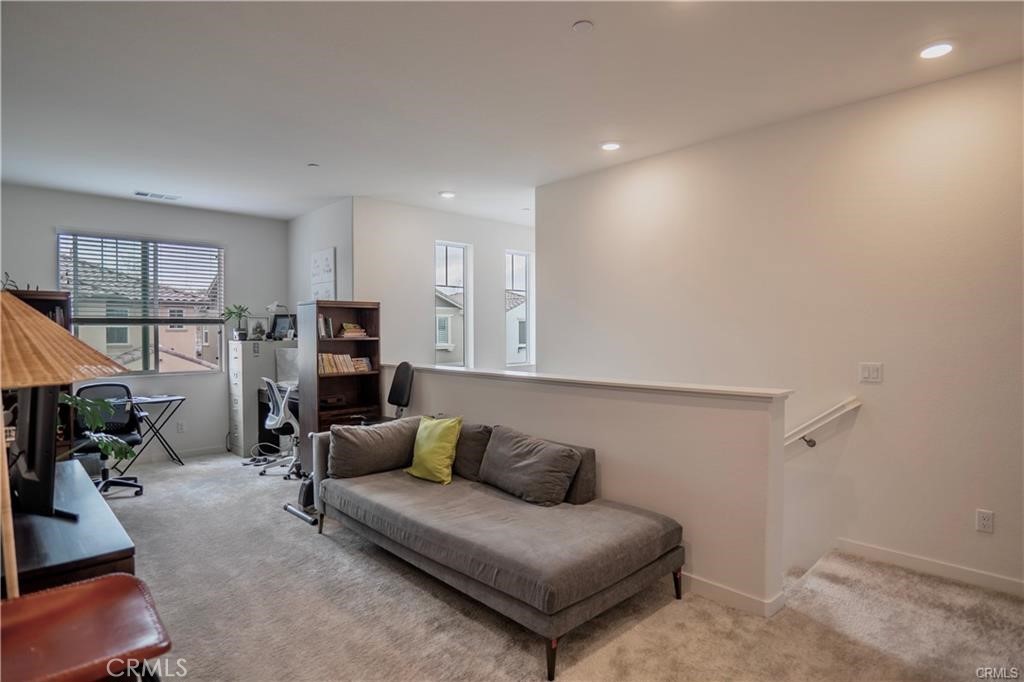 MLS #SR25192560 image #11