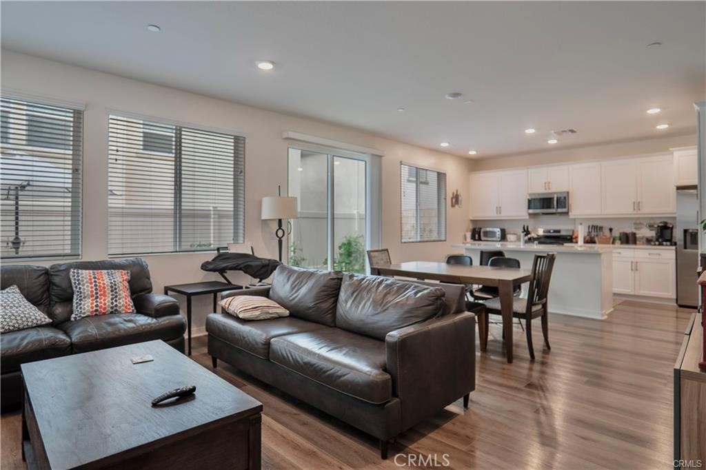 MLS #SR25192560 image #6