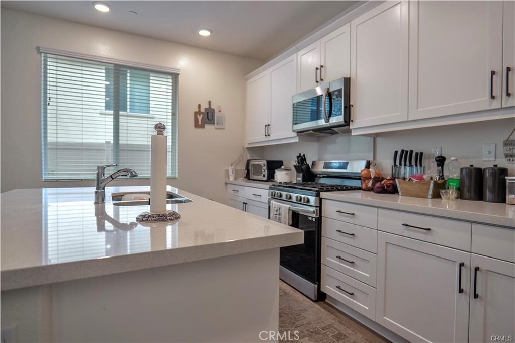 MLS #SR25192560 image #9