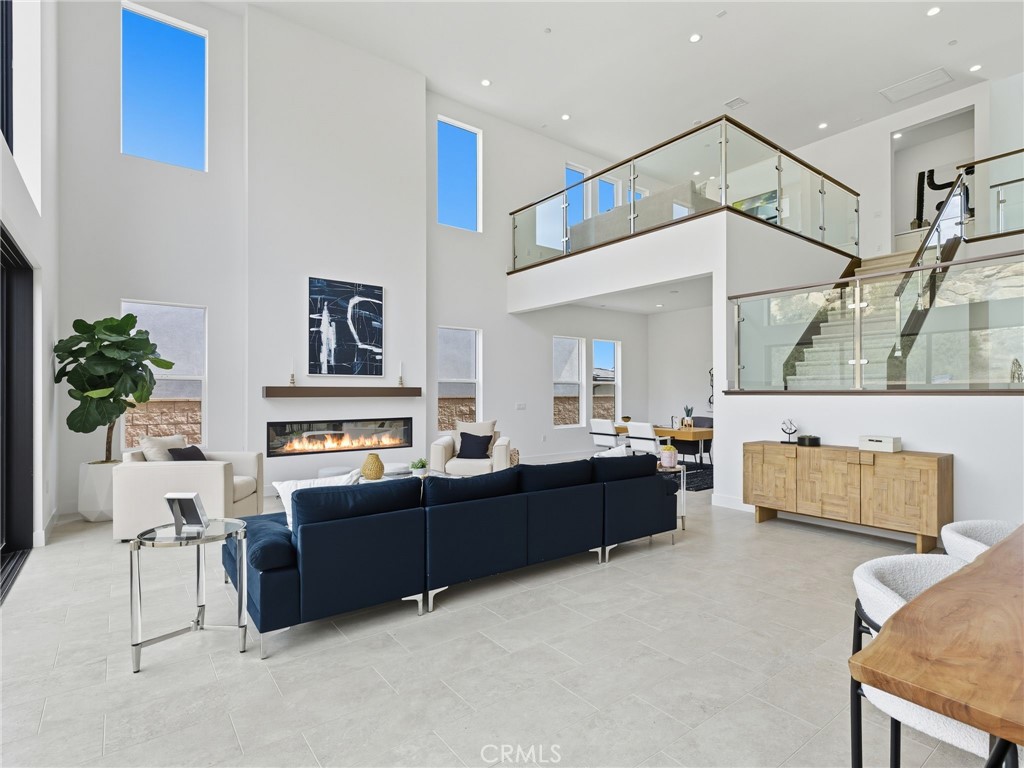 MLS #SR25192734 image #3