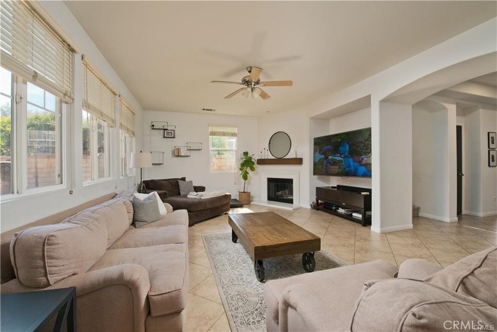 MLS #SR25192946 image #10