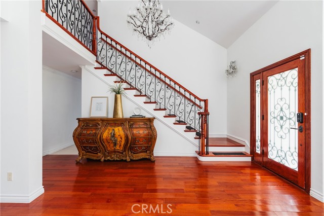 MLS #SR25193103 image #1