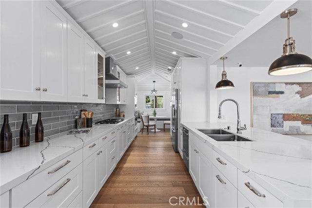 MLS #SR25193321 image #1