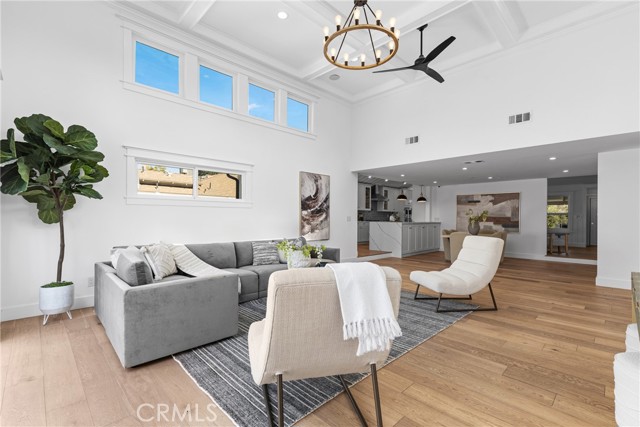 MLS #SR25193321 image #10