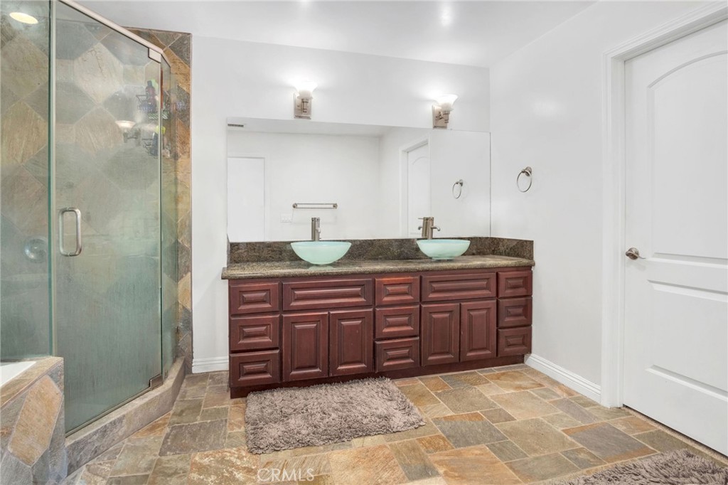 MLS #SR25193397 image #24