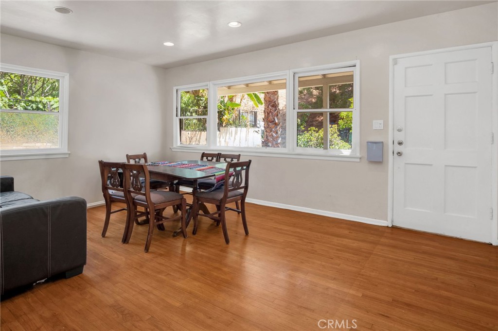 MLS #SR25193397 image #4