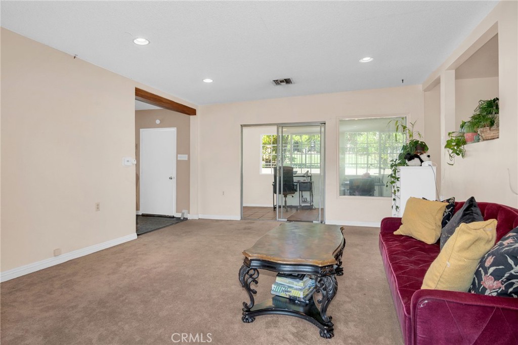 MLS #SR25193397 image #8