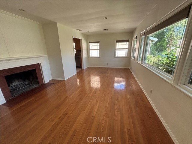 MLS #SR25193577 image #8