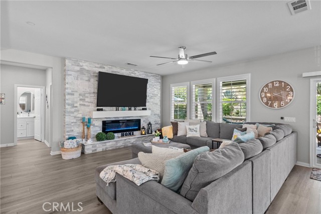 MLS #SR25193651 image #16