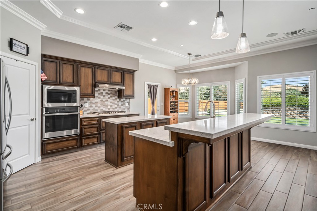 MLS #SR25194139 image #0