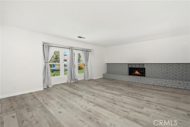 MLS #SR25194193 image #8