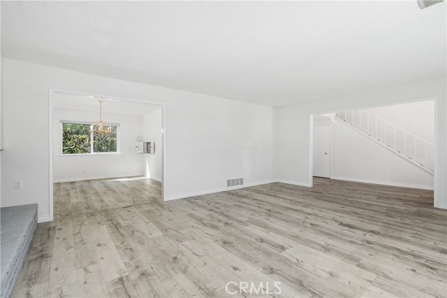 MLS #SR25194193 image #9