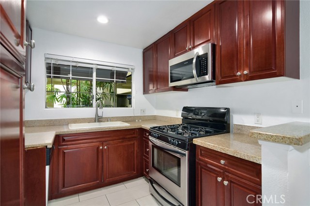 MLS #SR25194667 image #8