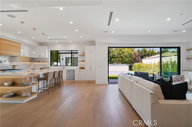 MLS #SR25195046 image #8