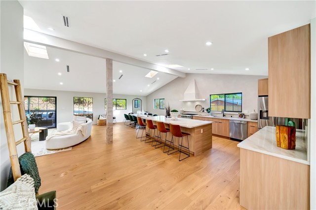 MLS #SR25195855 image #8