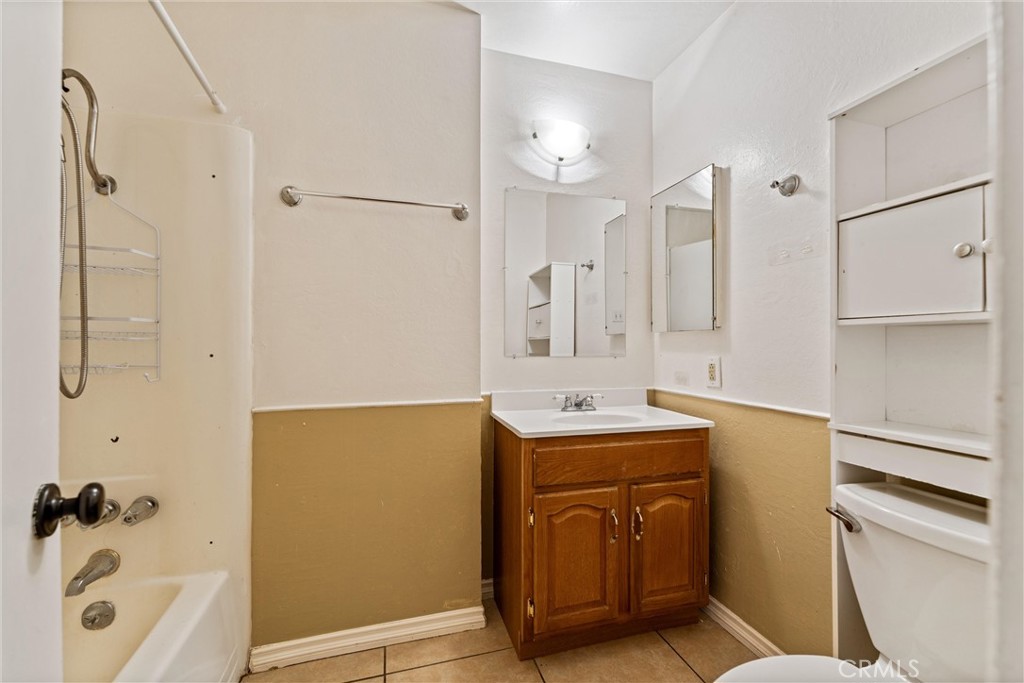 MLS #SR25195935 image #8