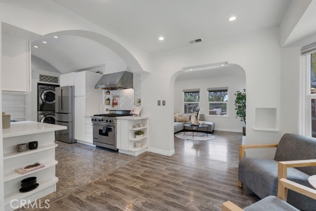 MLS #SR25196557 image #2