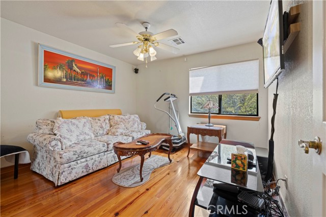 MLS #SR25196818 image #12