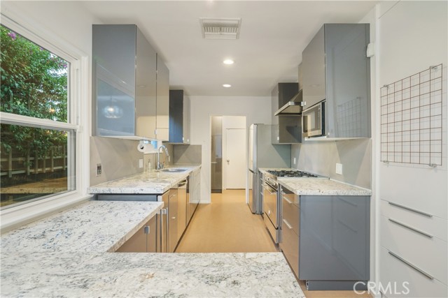 MLS #SR25196982 image #12