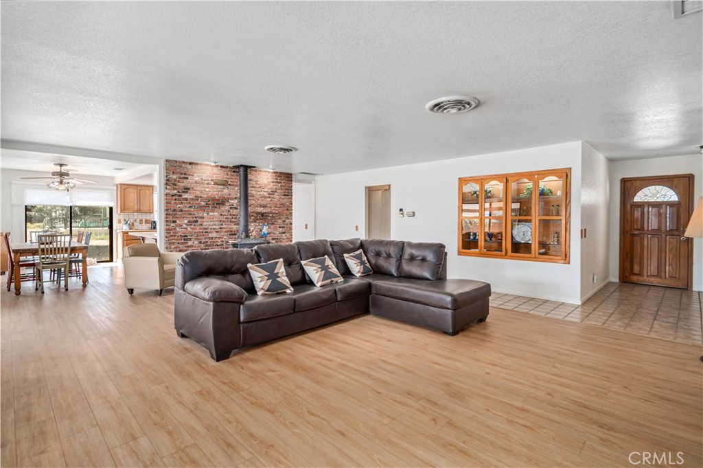 MLS #SR25197679 image #10