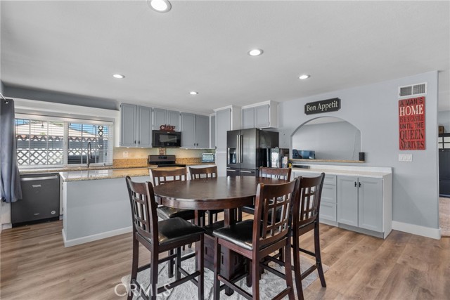 MLS #SR25198328 image #13