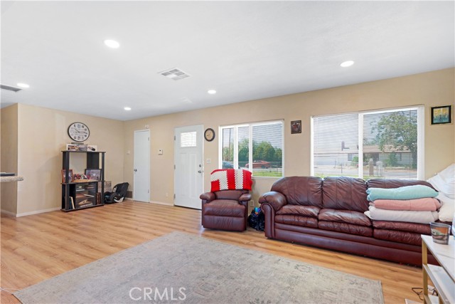 MLS #SR25198361 image #5
