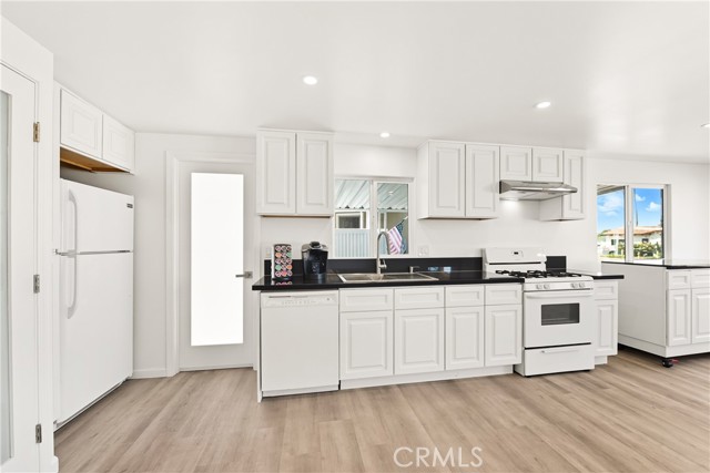 MLS #SR25198658 image #8