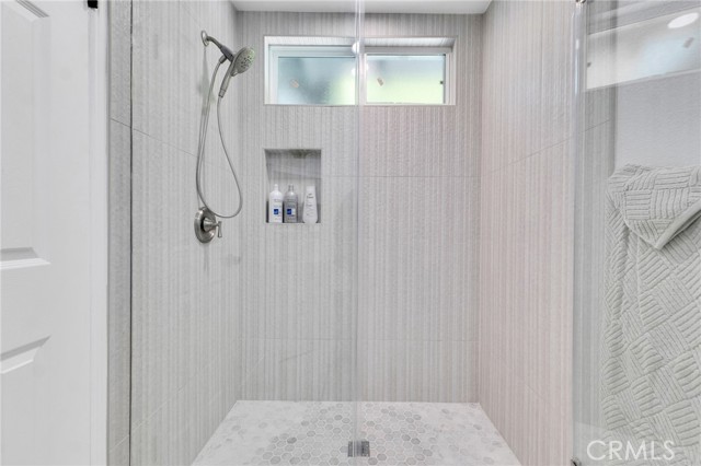 MLS #SR25198785 image #17