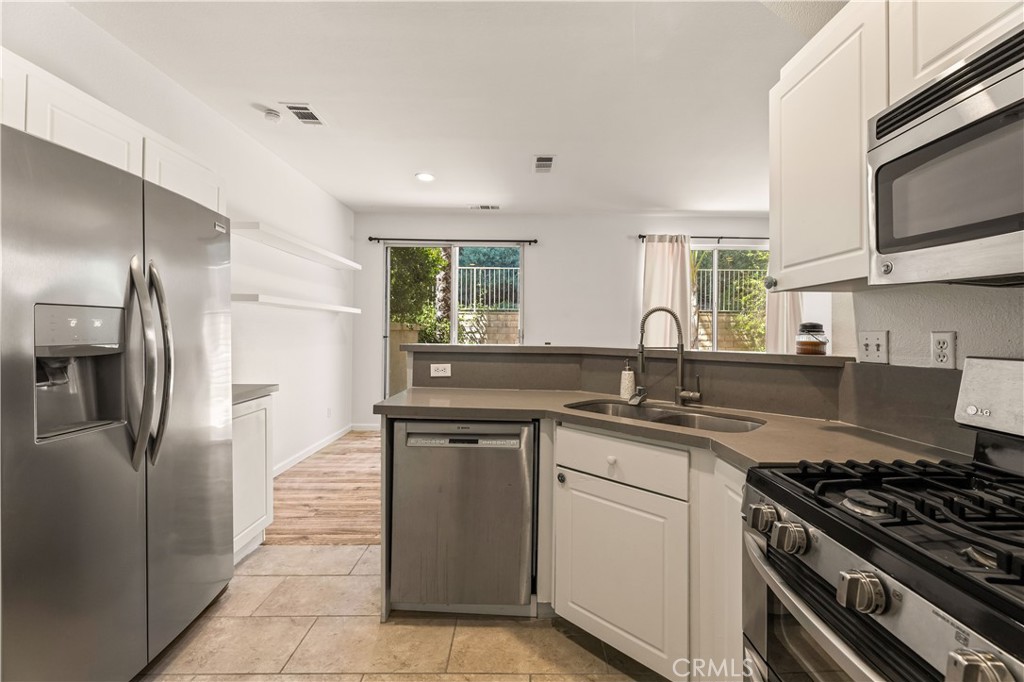 MLS #SR25198995 image #8