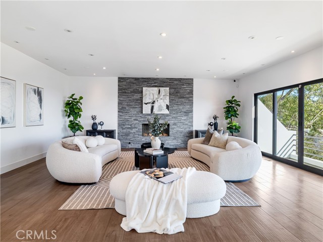 MLS #SR25199514 image #1