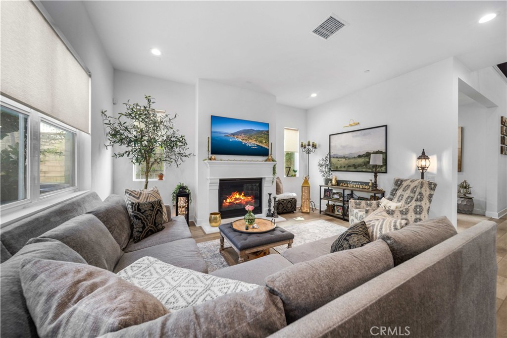 MLS #SR25200221 image #12