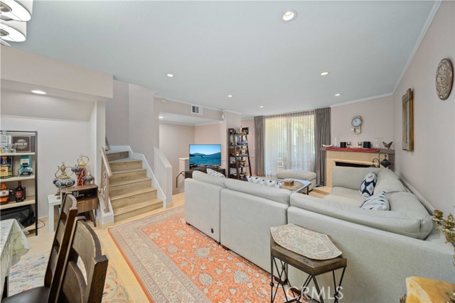 MLS #SR25200354 image #4