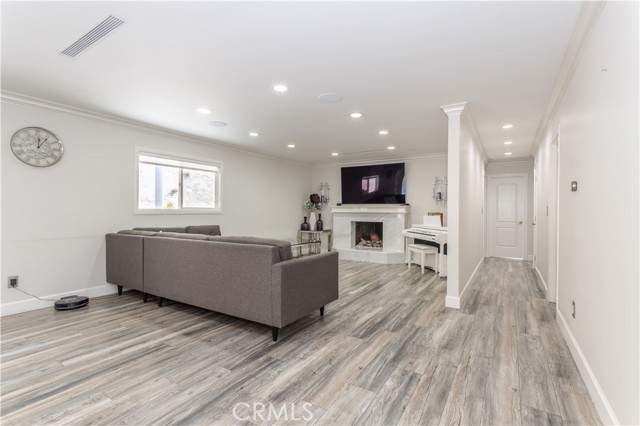 MLS #SR25200441 image #8