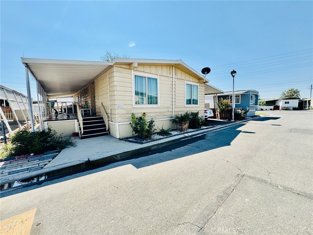 MLS #SR25200799 image #1