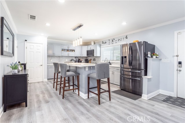 MLS #SR25201040 image #3