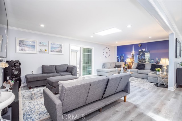 MLS #SR25201040 image #8