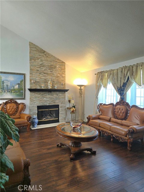 MLS #SR25201262 image #4