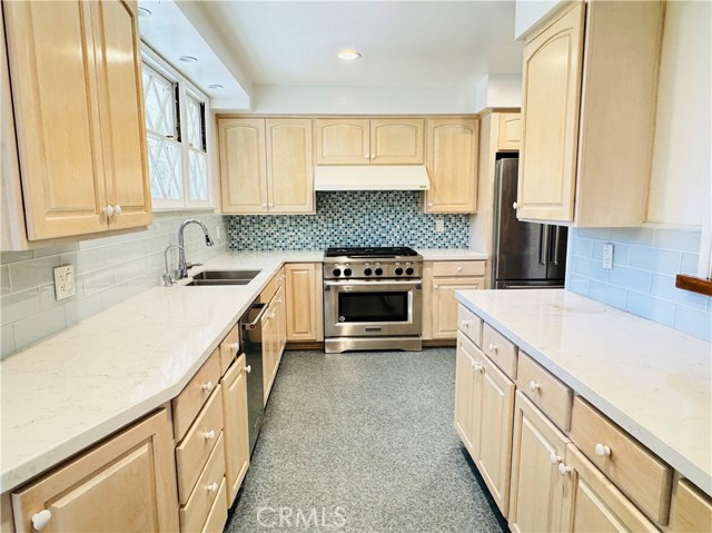 MLS #SR25201540 image #2